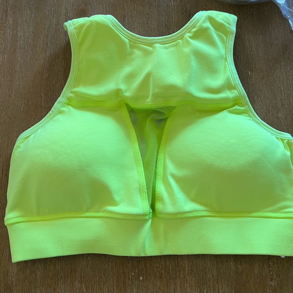 Chestee size 4